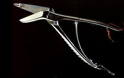 Apollo 11 flown scissors
